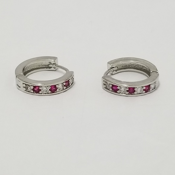 Gorgeous Hoop Earrings - Picture 2 of 4